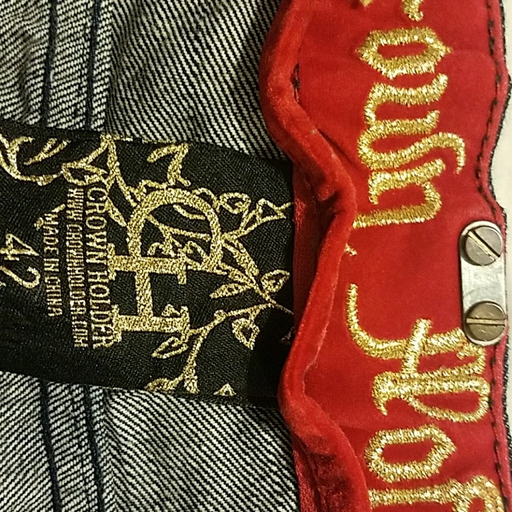 Different color Crown holder jeans